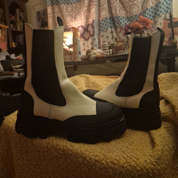 Shoes - Stylish Black and White Women's Boots
